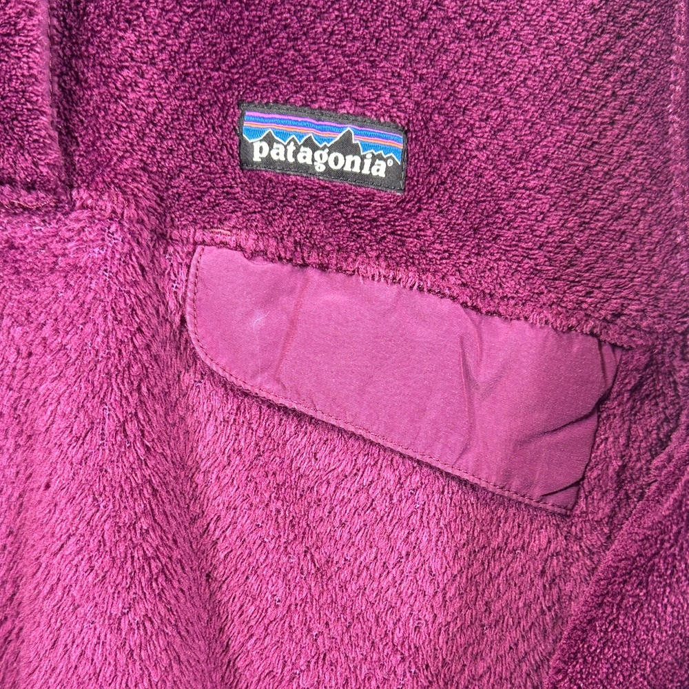 Patagonia Women's Fleece Jacket Raspberry - Picture 3 of 6